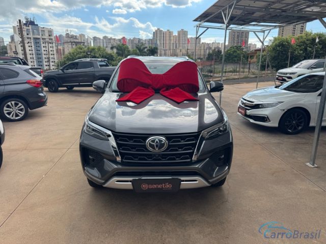 Mais detalhes do Toyota Hilux SW4 SRX 4x4 2.8 TDI 16V Dies. Aut. Diesel