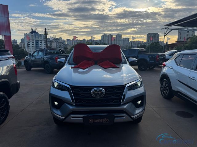 Mais detalhes do Toyota Hilux SW4 SRX 4x4 2.8 TDI 16V Dies. Aut. Diesel