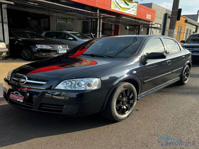 Mais detalhes do Chevrolet (GM) Astra Hatch Sedan 1.8 MPFI 8V 4p Álcool