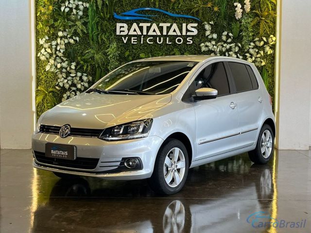 Mais detalhes do Volkswagen Fox VolksWagen Fox Highline1.6 Flex 16V 5p - Prata - 2018