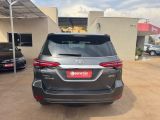 Beneto Veculos | Hilux SW4 SRX 4x4 2.8 TDI 16V Dies. Aut. 23/24 - foto 4