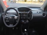 Automvel & Cia | Etios 1.5 16V FLEX 4P MANUAL 14/14 - foto 9