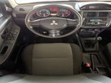 M.C Veiculos | Pajero TR4 2WD 2.0 4P. 12/13 - foto 3