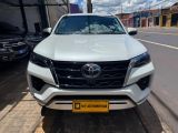 MV Automóveis | Hilux 2.8 D-4D TURBO DIESEL SRX 7L 4X4 AUTOMÁTICO 23/24 - foto 5